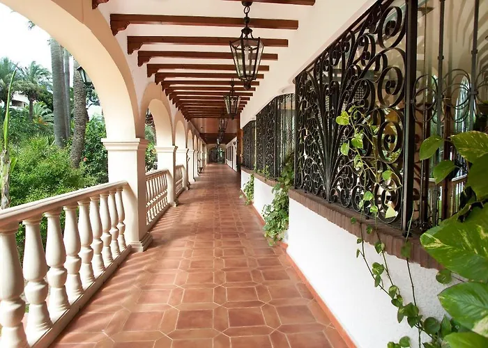 Bajondillo Apart-hotel