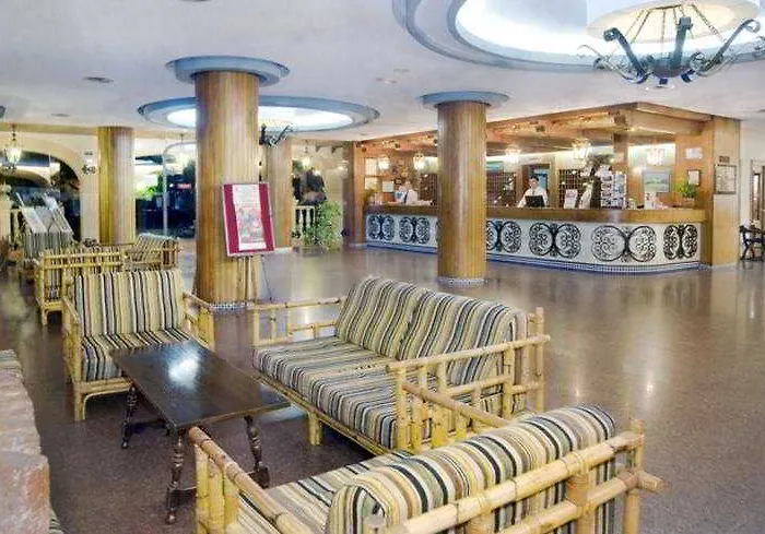 Апарт-отель Bajondillo Торремолинос