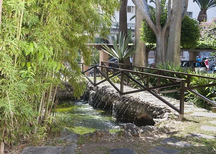 Апарт-отель Bajondillo